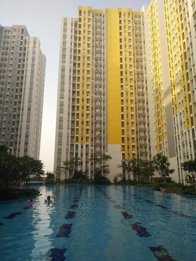 Springlake Apartemen 2Br-Sumarecon-Bekasi, By Bu Johan Dış mekan fotoğraf