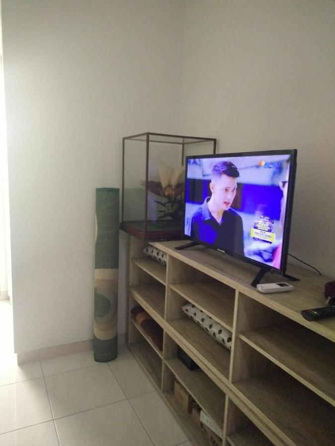 Springlake Apartemen 2Br-Sumarecon-Bekasi, By Bu Johan Dış mekan fotoğraf